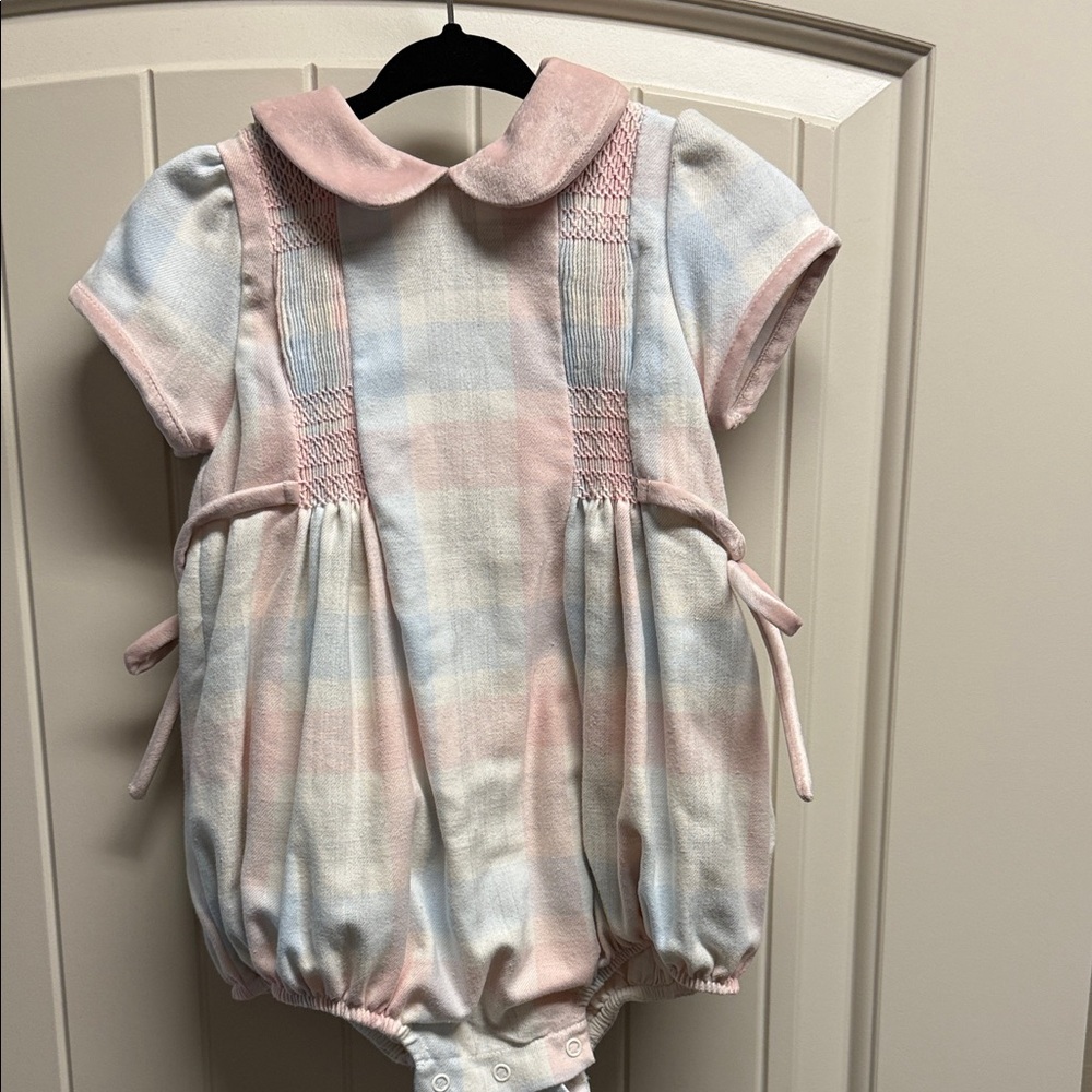 Dondolo Bubble with Velvet details